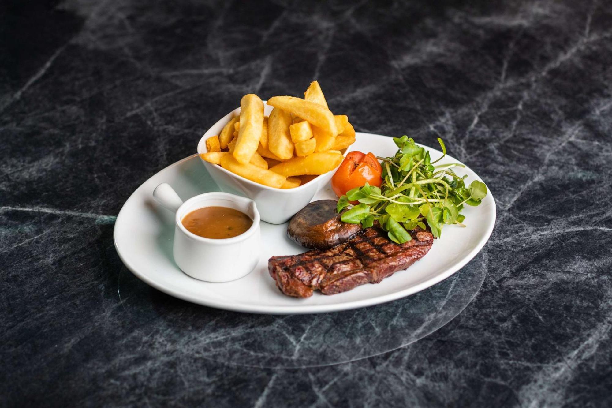 Doubletree By Hilton Hotel Newcastle International Airport Екстериор снимка