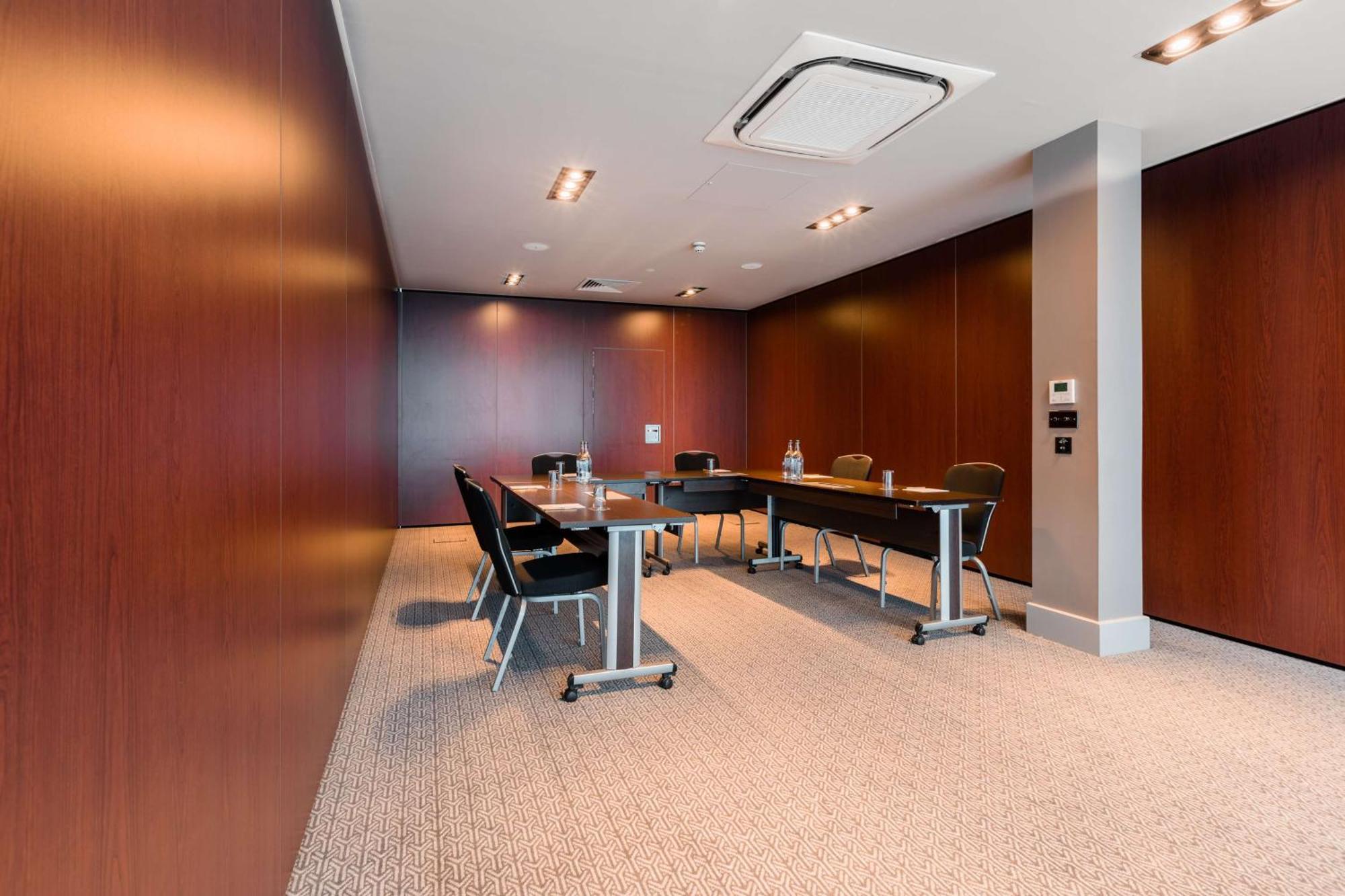 Doubletree By Hilton Hotel Newcastle International Airport Екстериор снимка