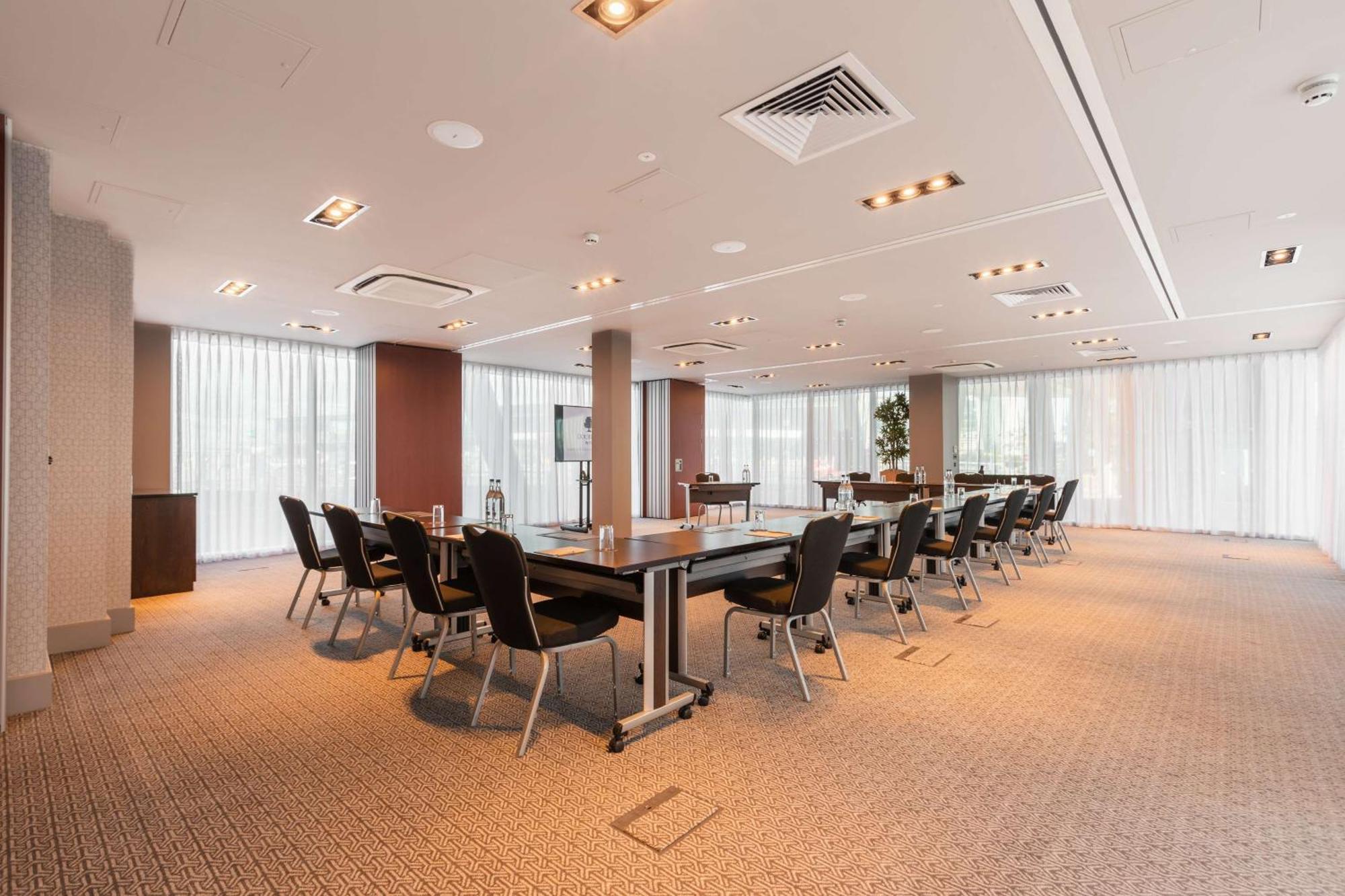 Doubletree By Hilton Hotel Newcastle International Airport Екстериор снимка