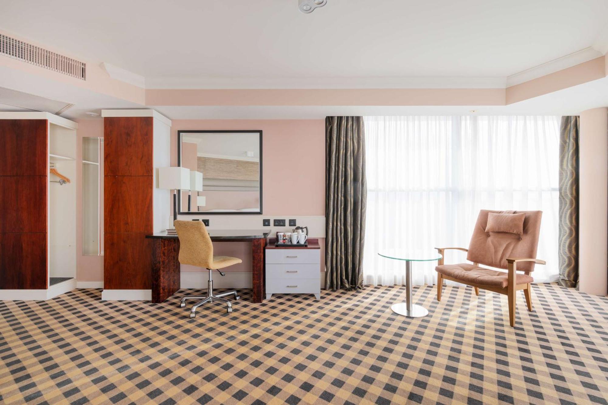 Doubletree By Hilton Hotel Newcastle International Airport Екстериор снимка